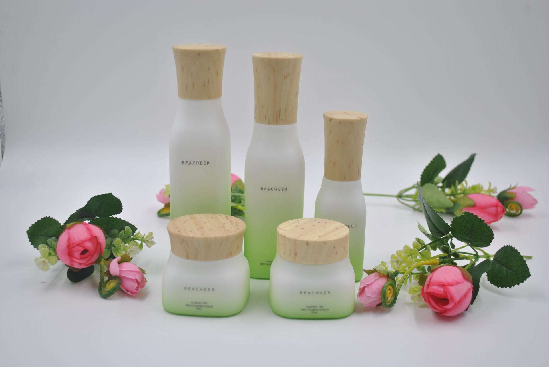 淺析化妝品包裝在情感體驗(yàn)方面的應(yīng)用研究 淺析化妝品包裝在情感體驗(yàn)方面的應(yīng)用研究