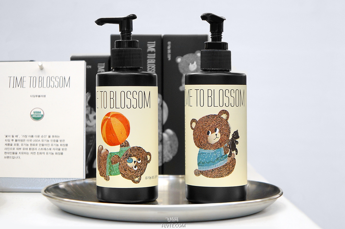 亞克力化妝品瓶子生產(chǎn)廠家告訴你，聚酯塑料PET瓶的開發(fā)與應(yīng)用