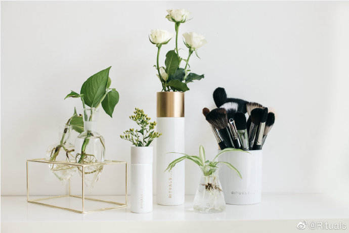 化妝品塑料包裝瓶的簡介及生產(chǎn)注意事項 化妝品塑料包裝瓶的簡介及生產(chǎn)注意事項