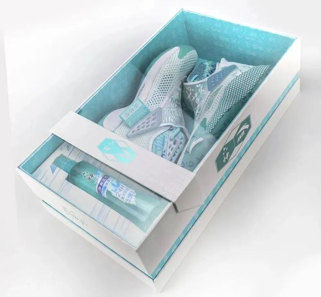 爺青回！六神換包裝了？這設(shè)計(jì)真“考古”！