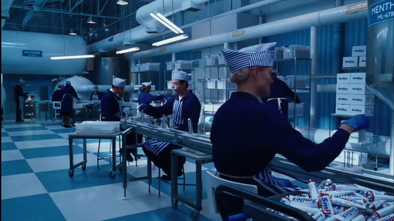 再也不用「擠牙膏」，高露潔換上的「潤滑劑」包裝，讓牙膏從此一滴不剩